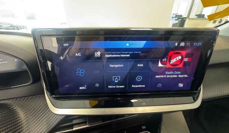 
								Peugeot 208 Allure + Pack navi visual full									