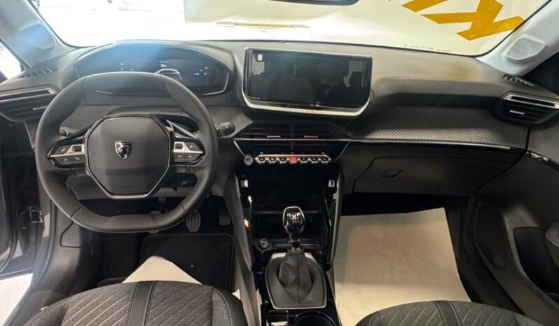 
								Peugeot 208 Allure + Pack navi visual full									